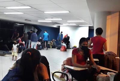 En la oficina de Migraciones están 27 paraguayos de forma transitoria en espera de traslado a un albergue.