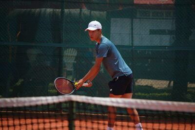 El tenista paraguayo Thiago José Drozdowski Scheid (07/03/2006) avanzó a semifinales del certamen internacional de tenis Mburucuyá Bowl que se realiza en el Yacht y Golf Club.