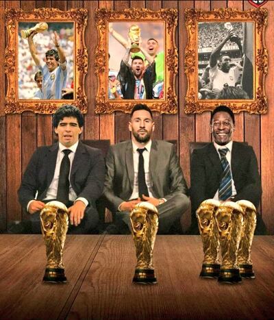 Foto de adaptación con Pelé, junto a Maradona y Messi.