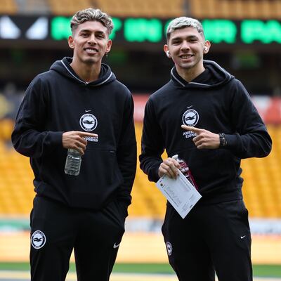 El paraguayo, Julio Enciso (d), no tuvo minutos ante el Wolves.