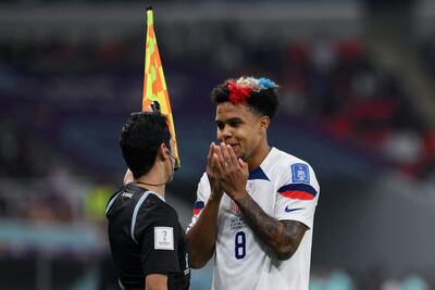 Weston McKennie se tiñó el pelo con los colores de Estados Unidos.