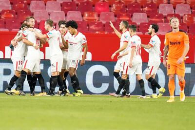 Sevilla goleó al Valencia por Copa del Rey