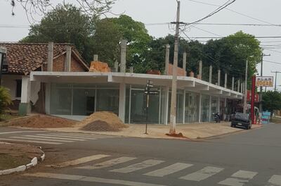 La obra de galería comercial al lado de la Casa de los Indios está prácticamente concluida.