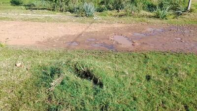 Registro del alcantarillado sanitario colapsado en el barrio San Miguel de la ciudad de San Juan Bautista, Misiones.