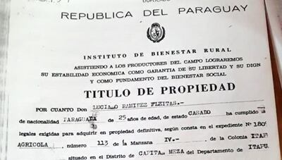 Luciano Ramírez Fleitas mostró el título de propiedad a su nombre, de fecha 13-03-1978.