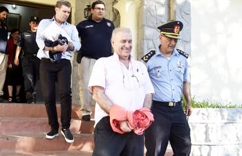 Ramón González Daher y su hijo Fernando González Karjallo cuando fueron detenidos en noviembre de 2019. Están imputados por los delitos de lavado de dinero y usura.