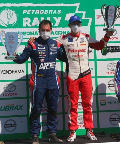 Víctor Aguilera, navegante campeón junto con el piloto que ganó cuatro de seis, Gustavo Saba.