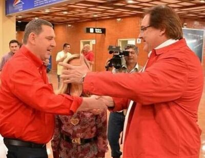 El senador Javier Zacarías Irún es el principal beneficiado con la renuncia de Roberto González Vaesken a su candidatura.