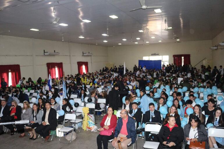 Más de 500 estudiantes de diferentes instituciones del departamento de Paraguarí participaron de la competencia en BTI