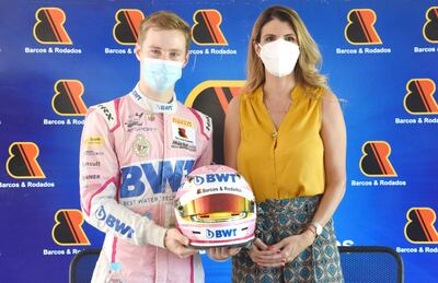 Joshua Duerksen y Carmela Pomata durante el anuncio realizado en Barcos & Rodados.