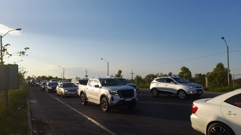 Aplican el sentido único en los dos carrilles sobre el puente Remanso para agilizar el ingreso al Chaco.