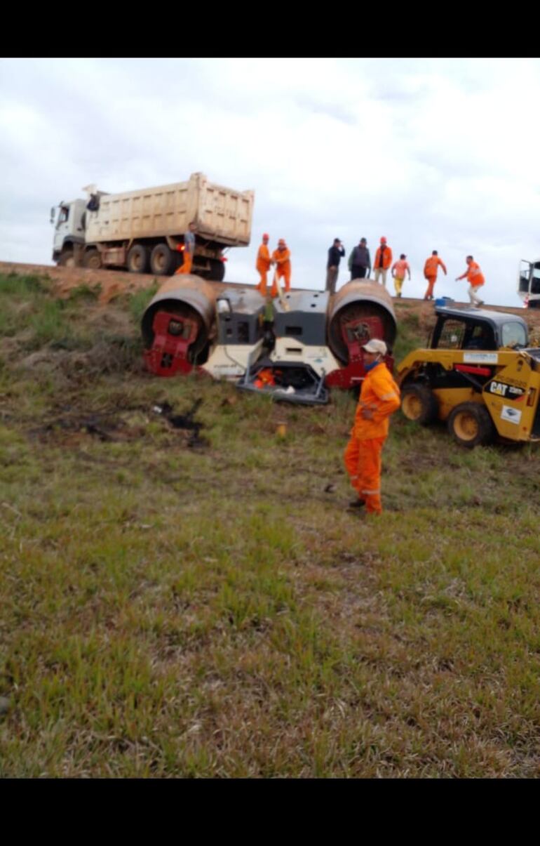 El obrero murió aplastado esta tarde sobre la ruta PY01.