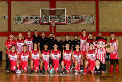 El team U14 de la Federación Sanlorenzana de Básquetbol se alzó con el campeonato nacional, que disputó como local.