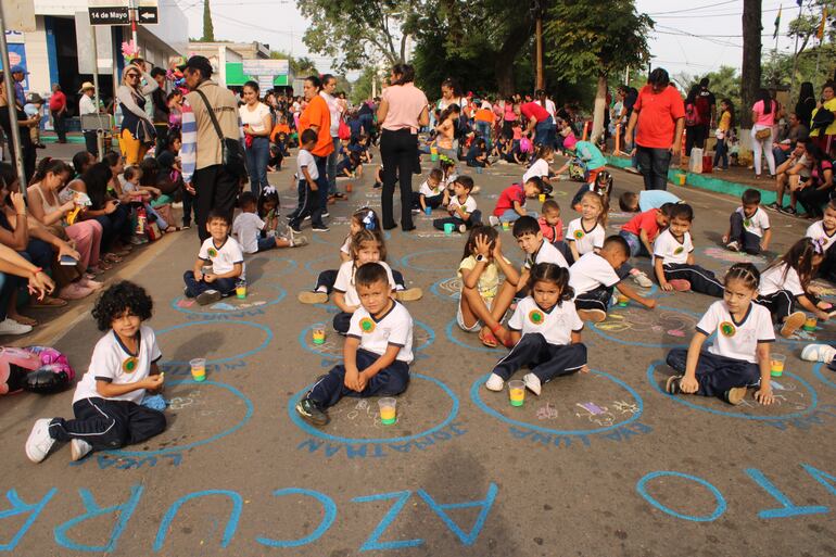 Los niños de educación inicial le dieron rienda suelta a su creatividad esta mañana.