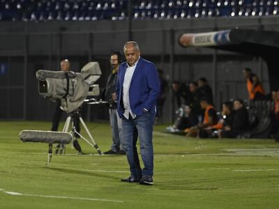 Francisco Arce, entrenador de Cerro Porteño, durante el clásico con Guaraní por la décimo cuarta jornada del torneo Apertura 2022 del fútbol paraguayo.