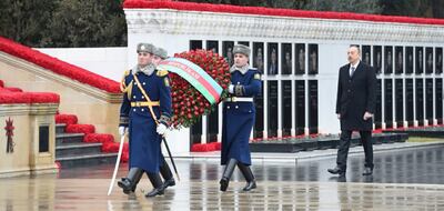 Parte del homenaje a los caídos en la Independencia de Azerbaiyán. (Gentileza)