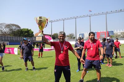 Almada levantó su segundo título como entrenador principal.