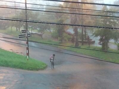 Encarnación amaneció con una intensa lluvia.