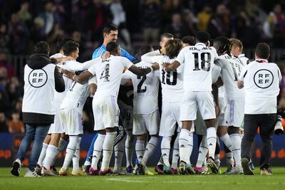 Los jugadores del Real Madrid celebran su pase a la final de la Copa del Rey tras finalizar (0-4) el partido de vuelta de la semifinal ante el FC Barcelona este miércoles en el Camp Nou.