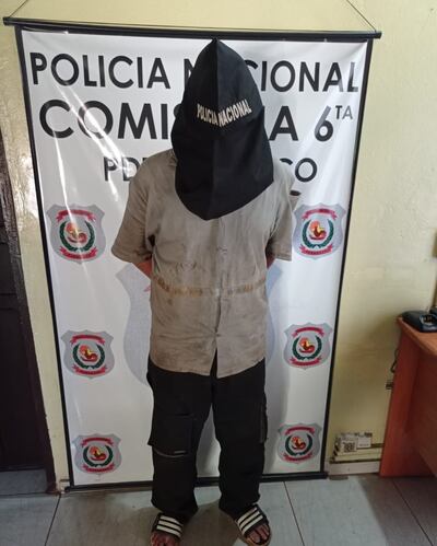 El hombre quedó detenido a disposición del Ministerio Público.