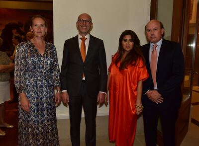 Esther Nieuwenkamp, Roel Nieuwenkamp, embajador del Reino Unido de los Países Bajos; Karina Quevedo de Bosch, y Robert Bosch, cónsul general del Reino Unido de los Paises Bajos.