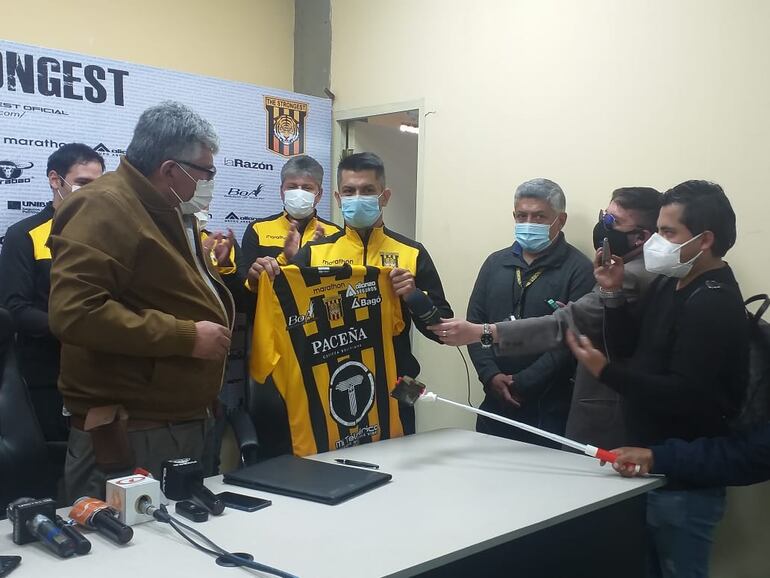 /pf/resources/images/abc-placeholder.png?d=2394