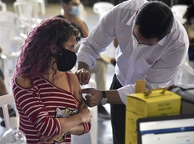 La vacuna puede evitar casos graves de la enfermedad.