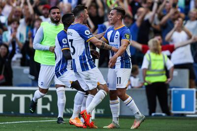 Brighton goleó al Leicester en la Premier League