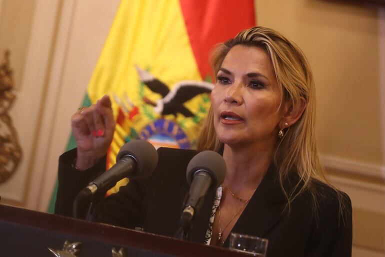 La mandataria interina de Bolivia, Jeanine Áñez.