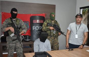 Esteban Candia Cohene, detenido al recoger el "impuesto revolucionario" pagado por un ganadero que fue víctima de extorsión.