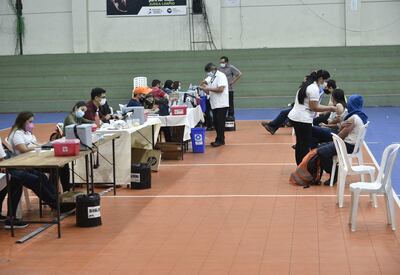 Vacunatorio en la Secretaría Nacional de Deportes.