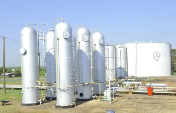 La planta industrial de Petropar en Villa Elisa tendrá hasta drones de vigilancia. Incluso pretenden reactivar la refinería.