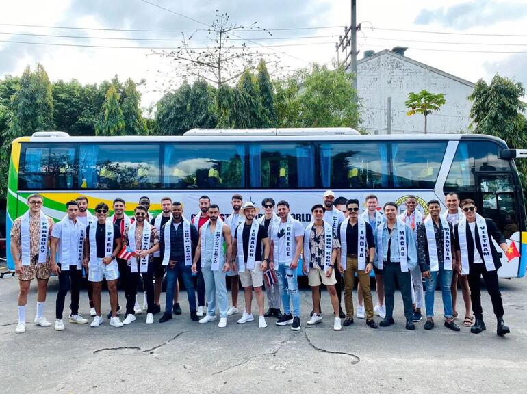 Kevin Ahsmore junto a los demás candidatos a Mister World Tourism. (Instagram /Kevin Ashmore)