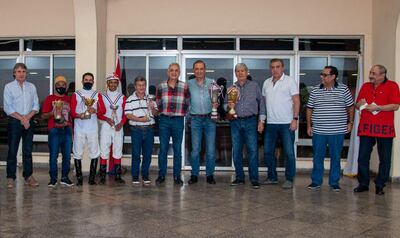 Todos los laureados de la jornada, allegados a Re Penky ganador del clásico para machos y Pure Emotion, en el lote de las “damas”.