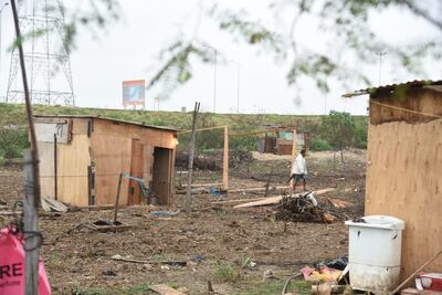 Precarias viviendas fueron levantadas en zona de la Costanera Norte