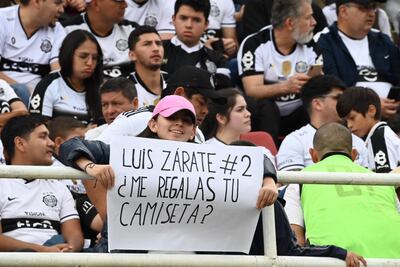 Hinchas franjeados en Ciudad del Este.