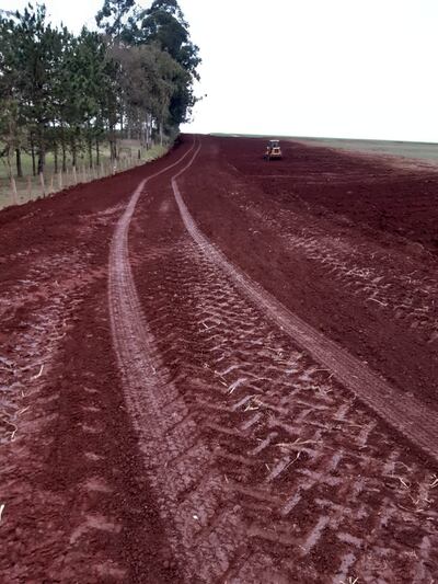 Colonos de Mayor Otaño están financiando la apertura del camino.