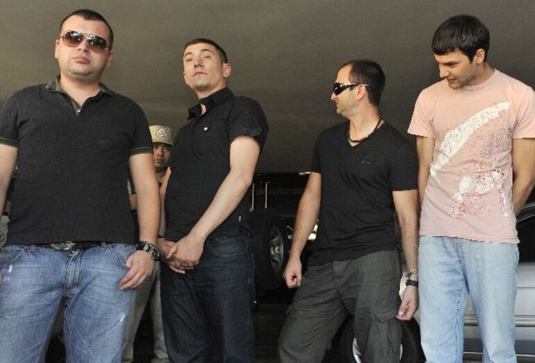 El grupo de búlgaros detenidos en Asunción en el año 2011.