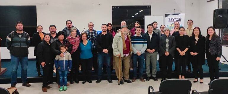 Los participantes del conversatorio sobre desarrollo turístico sustentable.