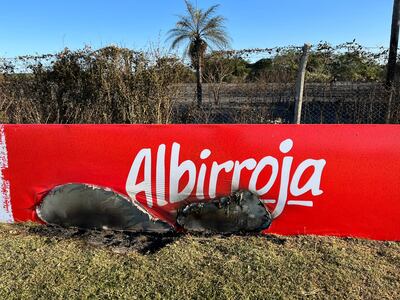 El fuego afectó algunos carteles de Albiróga.