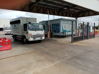 Unilever Paraguay apoya la iniciativa de la empresa de logística Broumarkets S.A. que incorporará camiones eléctricos.