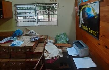 Los malvivientes ingresaron por techo y desvalijaron la escuela.