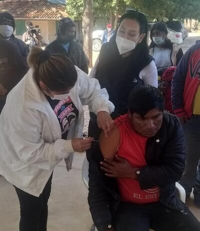 Las dosis antiCOVID y antiinfluenza pueden ser aplicadas en simultáneo.