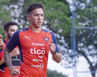 Alan Francisco Rodríguez Armoa (22), volante devenido lateral izquierdo en Cerro Porteño.