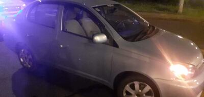 El vehículo fue baleado anoche por desconocidos.