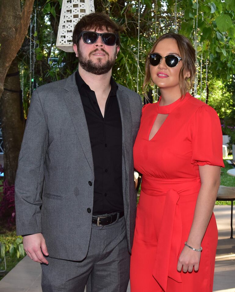 Alejandro Cáceres y Yani Argüello.