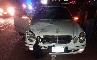 El automóvil tras el violento choque que acabó con la vida del octogenario.