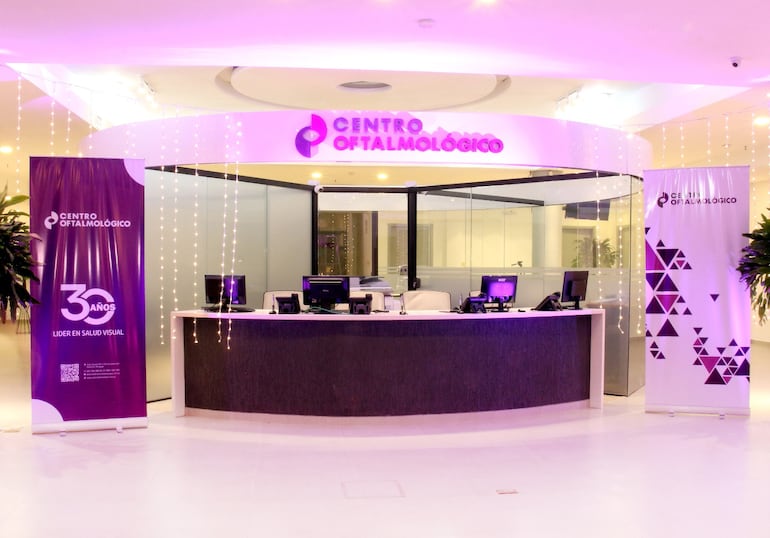 El personal administrativo, licenciados en enfermería, técnicos y oftalmólogos del Centro Oftalmológico de Diagnóstico y Tratamiento se capacitan continuamente para brindar el mejor servicio.