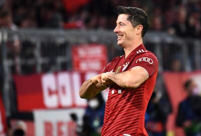 Robert Lewandowski marcó tres goles frente al Benfica.