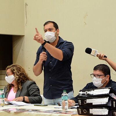 En conferencia de prensa, el intendente Miguel Prieto informó la decisión de revocar un acuerdo perjudicial para la Comuna.